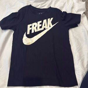 Kids Nike Freak Shirt size Small